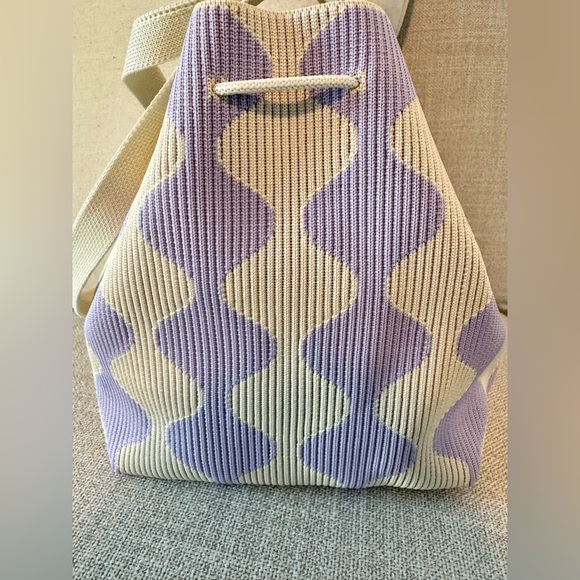 New 70s Vibe Purple & Cream Bucket Bag Handbag Purse w/ Heart Purse Charm - Picture 6 of 9